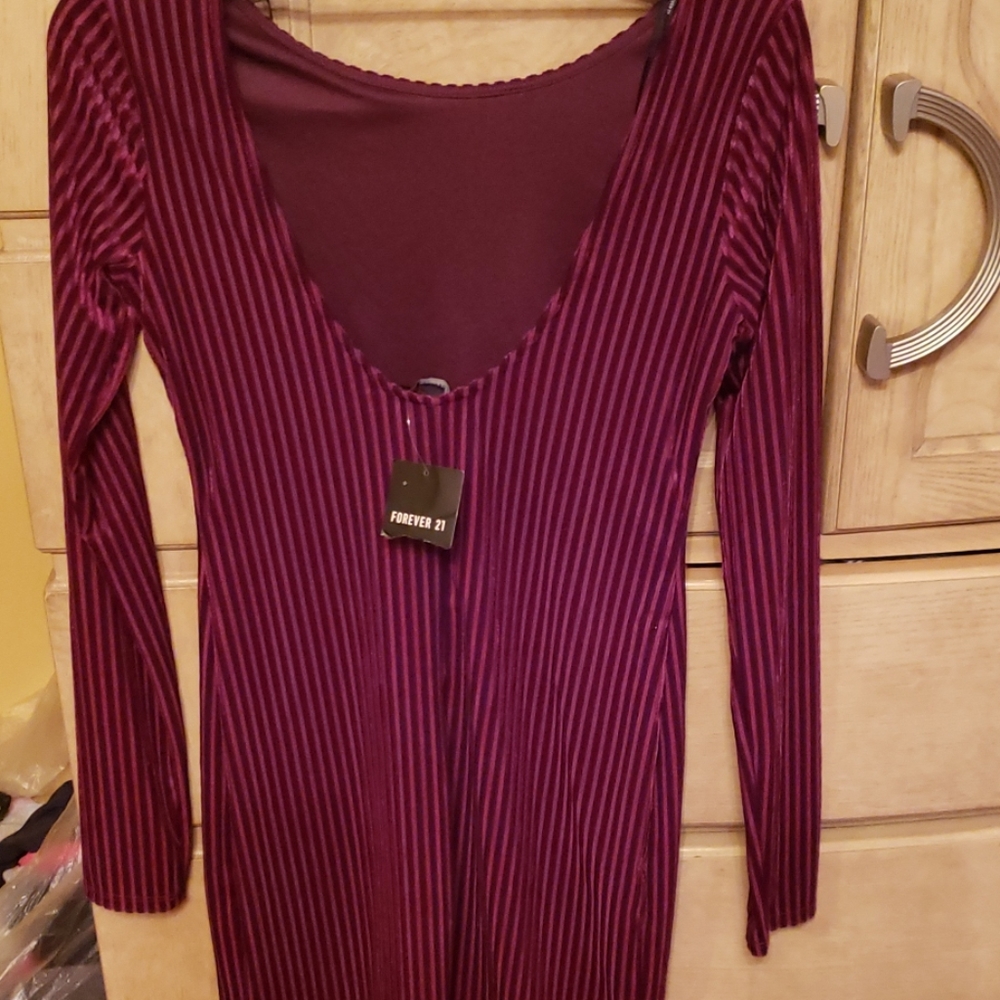 Dress - Picture 4 of 4